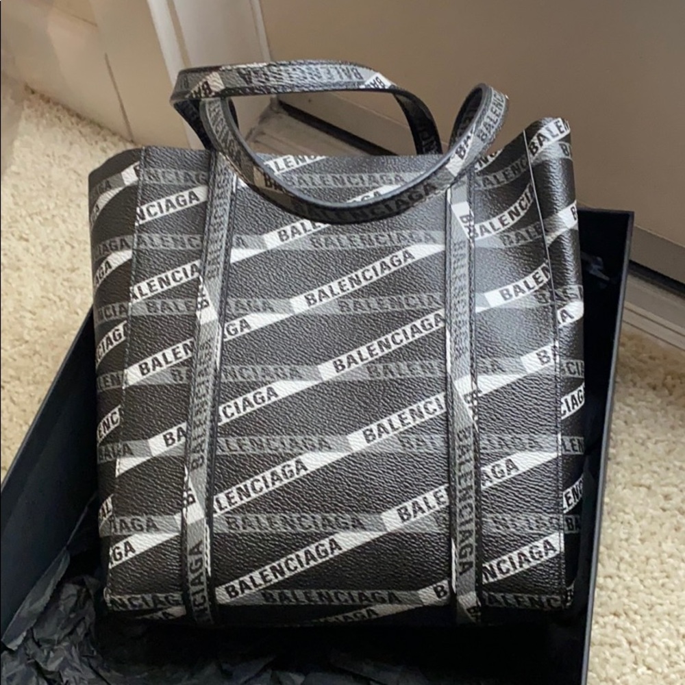 Balenciaga Everyday XXS AJ tote